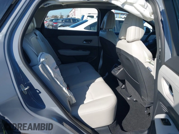 2024 Nissan ARIYA Evolve+ z VIN JN1BF0BA0RM435574, wystawiony jako IAAI lot #41657272 z przebiegiem 2 636 mil mil oraz . Historia ofert i sprzedaży dostępna na DreamBid. Obrazek 8.