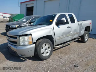2010 Chevrolet Silverado 1500 LT with VIN 1GCSKSE31AZ221654, listed as a IAAI auction lot 40564208 with 239,609 mi miles. Bid and sale history available at carsss.com. Image 20.