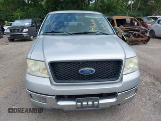 2004 Ford F-150 XL z VIN 1FTPX12594NC24272, wystawiony jako IAAI lot #42630837 z przebiegiem 191 936 mil mil oraz . Historia ofert i sprzedaży dostępna na DreamBid. Obrazek 6.