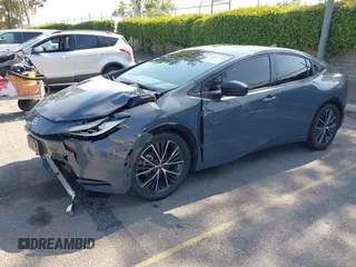 2023 Toyota Prius LE z VIN JTDADABU6P3001399, wystawiony jako IAAI lot #42137395 z przebiegiem 37 716 mil mil oraz . Historia ofert i sprzedaży dostępna na DreamBid. Obrazek 2.