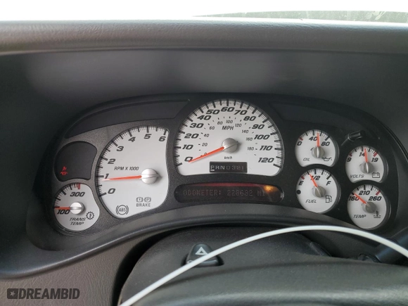 2003 Chevrolet Silverado 1500 LT with VIN 2GCEK19T431311054, listed as a Copart auction lot 50808845 with 228,632 mi miles and Salvage Title. Bid and sale history available at carsss.com. Image 9.