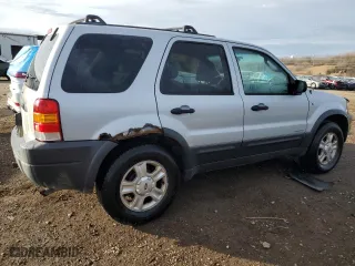 2002 Ford Escape Limited with VIN 1FMCU04172KB15489, listed as a Copart auction lot 83844824 with 286,595 mi miles and Salvage Title. Bid and sale history available at carsss.com. Image 3.