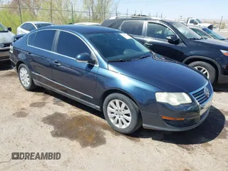 2008 Volkswagen Passat Komfort z VIN WVWJK73C28E241263, wystawiony jako IAAI lot #42021388 z przebiegiem 144 131 mil mil oraz . Historia ofert i sprzedaży dostępna na DreamBid. Obrazek 1.