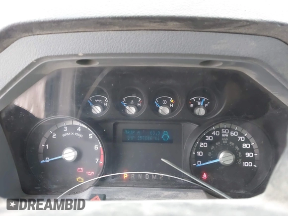 2012 Ford F-250 XL z VIN 1FDBF2A61CEA82989, wystawiony jako IAAI lot #41554078 z przebiegiem 257 846 mil mil oraz . Historia ofert i sprzedaży dostępna na DreamBid. Obrazek 7.