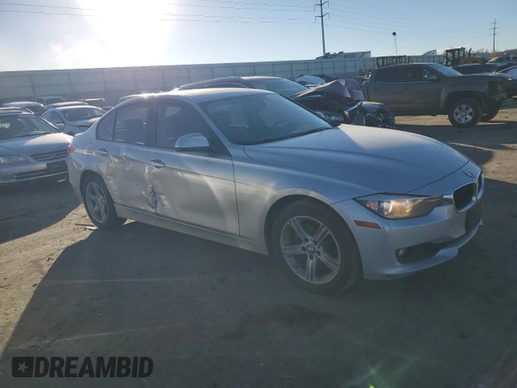 2012 BMW 3 Series 328i с VIN WBA3A5C54CF340846, выставлен на аукционе Copart как лот 83855424 с пробегом 111 421 миль миль и Списание • Salvage title. История ставок и продаж доступна на DreamBid. Изображение 4.