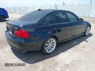 2011 BMW 3 Series 328i с VIN WBAPH7C52BE682728, выставлен на аукционе IAAI как лот 42365234 с пробегом Не указан миль и . История ставок и продаж доступна на DreamBid. Изображение 4.