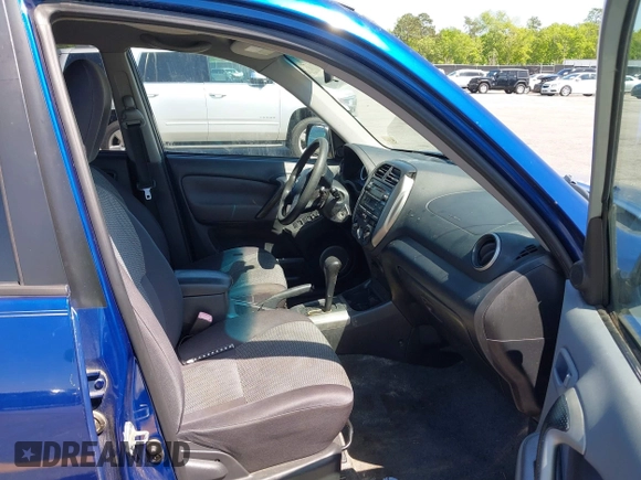 2005 Toyota RAV4 with VIN JTEHD20V950049053, listed as a IAAI auction lot 41998035 with 197,193 mi miles. Bid and sale history available at carsss.com. Image 5.