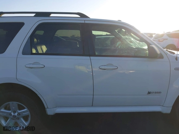 2009 Mercury Mariner Hybrid with VIN 4M2CU29399KJ05674, listed as a IAAI auction lot 40843807 with 194,987 mi miles. Bid and sale history available at carsss.com. Image 14.