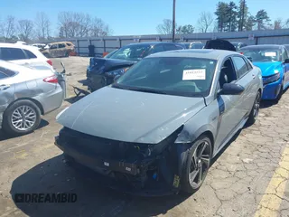 2023 Hyundai Elantra N Line z VIN KMHLR4AFXPU375874, wystawiony jako IAAI lot #41813523 z przebiegiem 59 060 mil mil oraz . Historia ofert i sprzedaży dostępna na DreamBid. Obrazek 17.