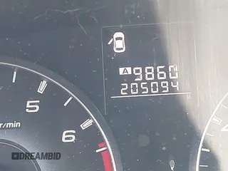 2010 Subaru Legacy Premium z VIN 4S3BMAG67A1244592, wystawiony jako IAAI lot #42349516 z przebiegiem 205 094 mil mil oraz . Historia ofert i sprzedaży dostępna na DreamBid. Obrazek 15.