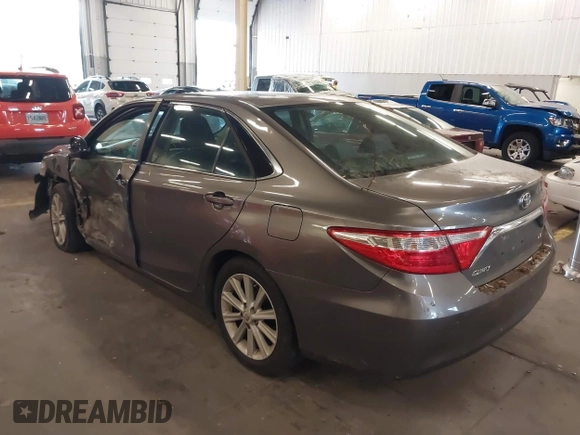 2015 Toyota Camry XLE with VIN 4T4BF1FK4FR474445, listed as a IAAI auction lot 40777928 with 222,913 mi miles. Bid and sale history available at carsss.com. Image 3.