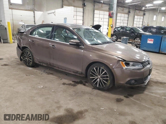 2012 Volkswagen Jetta Sedan SEL w/Sunroof with VIN 3VWLX7AJ1CM390307, listed as a Copart auction lot 47843665 with 155,305 mi miles and Salvage Title. Bid and sale history available at carsss.com. Image 4.