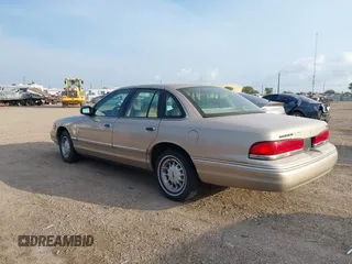 1997 Ford Crown Victoria LX с VIN 2FALP74W1VX194522, выставлен на аукционе IAAI как лот 42378930 с пробегом 113 521 миль миль и . История ставок и продаж доступна на DreamBid. Изображение 3.