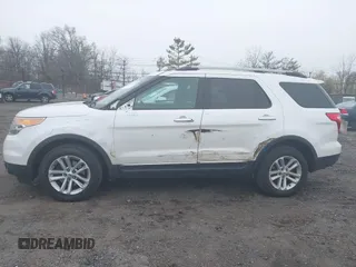 2013 Ford Explorer XLT with VIN 1FM5K8D87DGB07831, listed as a IAAI auction lot 42010689 with 202,306 mi miles and . Bid and sale history available at carsss.com. Image 14.