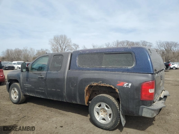 2010 Chevrolet Silverado 1500 LT with VIN 1GCSKSE30AZ249669, listed as a Copart auction lot 49001445 with 233,604 mi miles and Salvage Title. Bid and sale history available at carsss.com. Image 2.