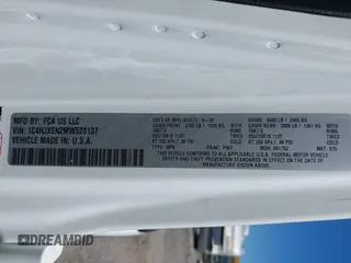 2021 Jeep Wrangler Unlimited Sahara z VIN 1C4HJXEN2MW528137, wystawiony jako IAAI lot #42134514 z przebiegiem 50 030 mil mil oraz . Historia ofert i sprzedaży dostępna na DreamBid. Obrazek 9.