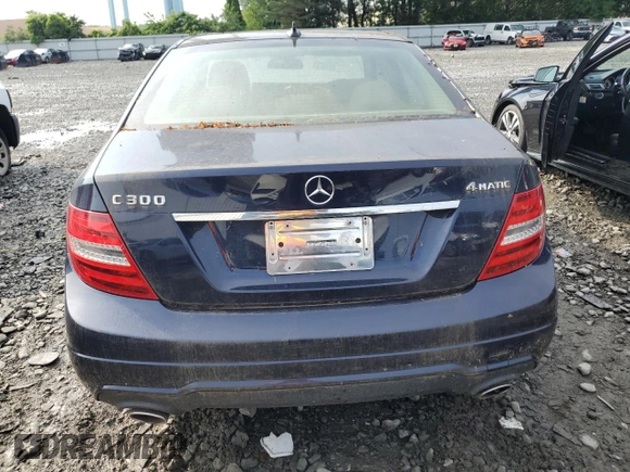 2012 Mercedes-Benz C 300 Sport z VIN WDDGF8BB7CR234264, wystawiony jako Copart lot #62985715 z przebiegiem Nie podano mil oraz Czysty tytuł • Clean title. Historia ofert i sprzedaży dostępna na DreamBid. Obrazek 6.
