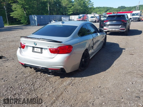 2015 BMW 4 Series 435i xDrive z VIN WBA3R5C51FK372061, wystawiony jako IAAI lot #42546096 z przebiegiem 163 692 mil mil oraz . Historia ofert i sprzedaży dostępna na DreamBid. Obrazek 4.