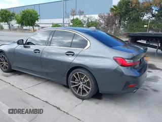 2021 BMW 3 Series 330i z VIN 3MW5R1J03M8B78350, wystawiony jako IAAI lot #42255695 z przebiegiem 49 158 mil mil oraz . Historia ofert i sprzedaży dostępna na DreamBid. Obrazek 3.