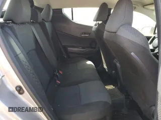 2020 Toyota C-HR LE z VIN JTNKHMBX2L1080432, wystawiony jako Copart lot #53739265 z przebiegiem 110 323 mil mil oraz Szkoda całkowita • Salvage title. Historia ofert i sprzedaży dostępna na DreamBid. Obrazek 10.