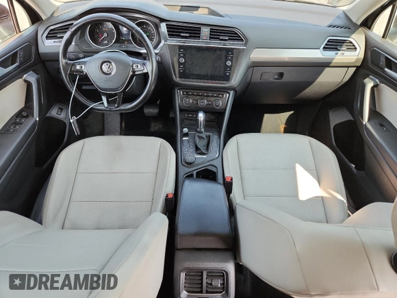 2018 Volkswagen Tiguan SEL with VIN 3VV2B7AX5JM015388, listed as a Copart auction lot 60222195 with 121,389 mi miles and Salvage title. Bid and sale history available at DreamBid. Image 8.