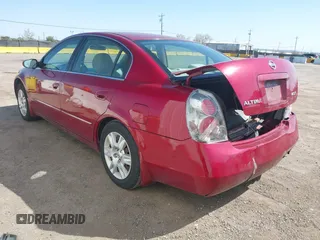 2005 Nissan Altima 2.5 S with VIN 1N4AL11D55N922251, listed as a IAAI auction lot 41964617 with 155,222 mi miles. Bid and sale history available at carsss.com. Image 3.