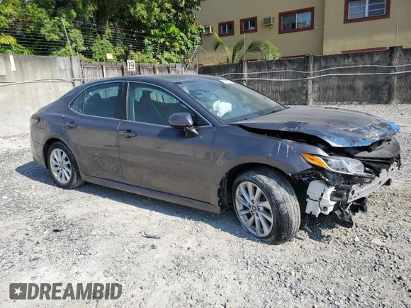2023 Toyota Camry LE z VIN 4T1C11AK5PU757393, wystawiony jako Copart lot #57822715 z przebiegiem 26 616 mil mil oraz Czysty tytuł • Clean title. Historia ofert i sprzedaży dostępna na DreamBid. Obrazek 4.