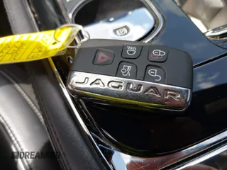 2015 Jaguar XJ с VIN SAJWA3HT3FMV86221, выставлен на аукционе IAAI как лот 42628203 с пробегом 125 951 миль миль и . История ставок и продаж доступна на DreamBid. Изображение 11.