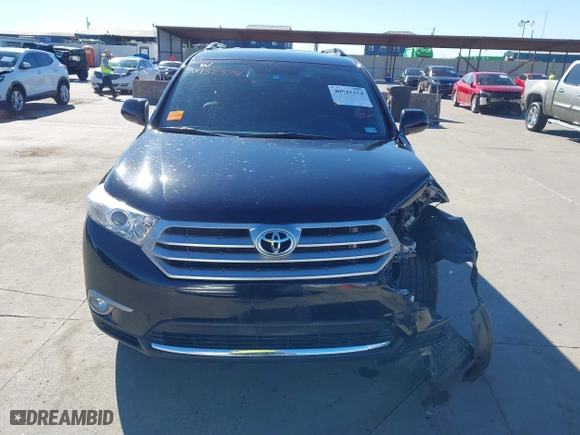 2013 Toyota Highlander Limited with VIN 5TDYK3EHXDS136734, listed as a IAAI auction lot 40932374 with 51,025 mi miles. Bid and sale history available at carsss.com. Image 12.