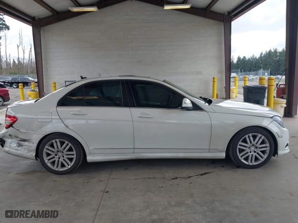 2008 Mercedes-Benz C-Class 3.0L Sport with VIN WDDGF54X48F117547, listed as a IAAI auction lot 41764470 with 93,631 mi miles. Bid and sale history available at carsss.com. Image 14.