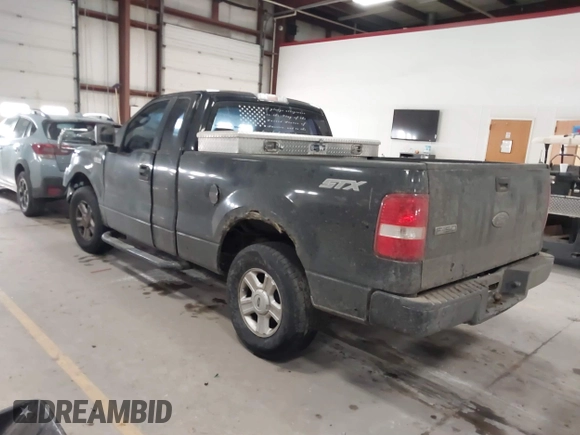 2005 Ford F-150 XL with VIN 1FTRF12265KE88523, listed as a IAAI auction lot 41446716 with 173,866 mi miles. Bid and sale history available at carsss.com. Image 3.
