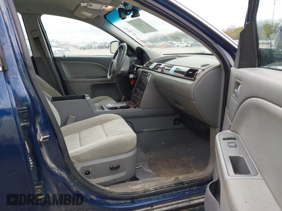 2007 Ford Five Hundred SEL with VIN 1FAHP24157G153400, listed as a IAAI auction lot 41496444 with 215,285 mi miles. Bid and sale history available at carsss.com. Image 5.
