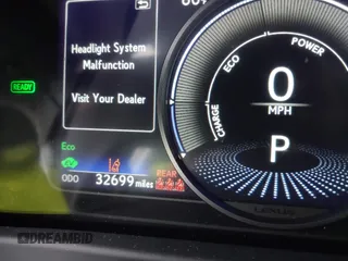 2022 Lexus UX 250h z VIN JTHX9JBH5N2056118, wystawiony jako IAAI lot #41538359 z przebiegiem 32 699 mil mil oraz . Historia ofert i sprzedaży dostępna na DreamBid. Obrazek 16.