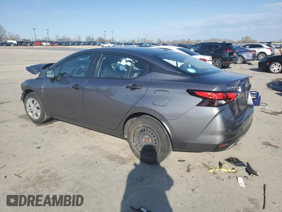 2020 Nissan Versa S z VIN 3N1CN8DV8LL811333, wystawiony jako Copart lot #50971885 z przebiegiem 44 963 mil mil oraz Czysty tytuł • Clean title. Historia ofert i sprzedaży dostępna na DreamBid. Obrazek 2.