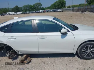 2024 Honda Civic LX с VIN 19XFL2H57RE013538, выставлен на аукционе IAAI как лот 42480174 с пробегом 28 656 миль миль и . История ставок и продаж доступна на DreamBid. Изображение 14.