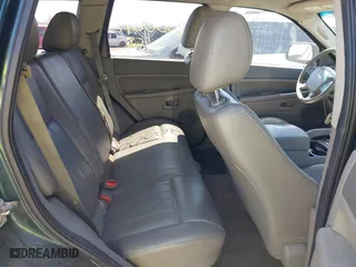 2005 Jeep Grand Cherokee Laredo with VIN 1J4HR48N85C536338, listed as a IAAI auction lot 42000017 with 195,758 mi miles. Bid and sale history available at carsss.com. Image 8.
