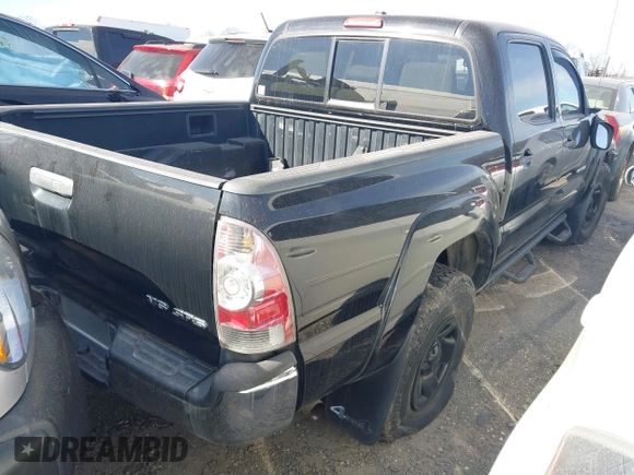 2011 Toyota Tacoma with VIN 5TFLU4EN4BX003524, listed as a IAAI auction lot 41357331 with 226,864 mi miles and . Bid and sale history available at carsss.com. Image 4.