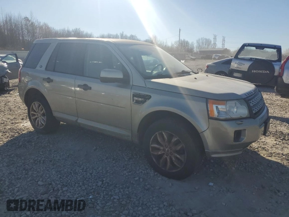 2011 Land Rover LR2 HSE z VIN SALFR2BN1BH272509, wystawiony jako Copart lot #46919755 z przebiegiem 152 852 mil mil oraz Czysty tytuł • Clean title. Historia ofert i sprzedaży dostępna na DreamBid. Obrazek 4.