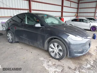 2024 Tesla Model Y Long Range with VIN 7SAYGDEE3RA285205, listed as a IAAI auction lot 41707572 with 22,506 mi miles. Bid and sale history available at carsss.com. Image 1.