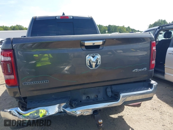 2019 Ram 1500 Big Horn z VIN 1C6RRFFG8KN743717, wystawiony jako IAAI lot #40321463 z przebiegiem 89 387 mil mil oraz . Historia ofert i sprzedaży dostępna na DreamBid. Obrazek 16.
