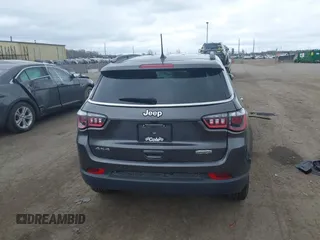 2021 Jeep Compass Latitude with VIN 3C4NJDBBXMT551702, listed as a IAAI auction lot 42045266 with 67,882 mi miles and . Bid and sale history available at DreamBid. Image 16.