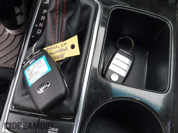 2016 Kia Optima SX Turbo with VIN 5XXGW4L2XGG012408, listed as a IAAI auction lot 42465787 with 67,564 mi miles and . Bid and sale history available at DreamBid. Image 11.