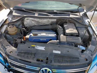 2016 Volkswagen Tiguan S with VIN WVGAV7AX9GW567790, listed as a IAAI auction lot 42352288 with 119,526 mi miles and . Bid and sale history available at DreamBid. Image 10.