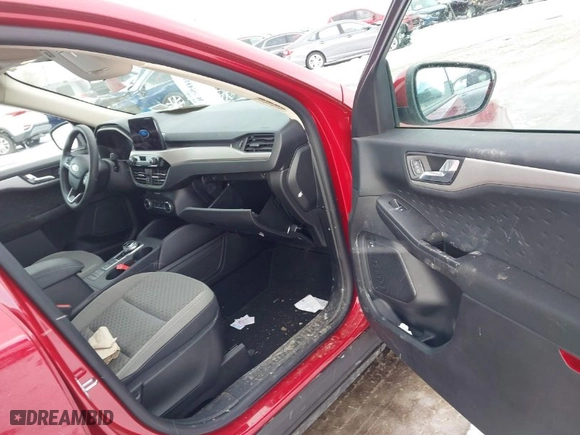 2020 Ford Escape SE with VIN 1FMCU9G63LUA50755, listed as a IAAI auction lot 41480558 with 27,540 mi miles. Bid and sale history available at carsss.com. Image 5.