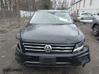2020 Volkswagen Tiguan SE with VIN 3VV2B7AXXLM006852, listed as a IAAI auction lot 41847653 with 87,123 mi miles. Bid and sale history available at carsss.com. Image 12.