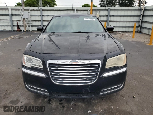 2014 Chrysler 300 with VIN 2C3CCAAG3EH373465, listed as a Copart auction lot 55664055 with 118,284 mi miles and Clean Title. Bid and sale history available at DreamBid. Image 5.