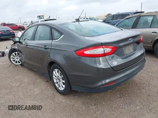 2016 Ford Fusion S z VIN 3FA6P0G72GR132394, wystawiony jako IAAI lot #42142780 z przebiegiem 66 013 mil mil oraz . Historia ofert i sprzedaży dostępna na DreamBid. Obrazek 3.