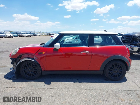 2016 MINI Hardtop with VIN WMWXP5C57G2D14564, listed as a IAAI auction lot 42401298 with 63,151 mi miles and . Bid and sale history available at DreamBid. Image 15.