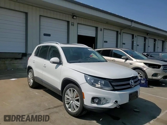 2015 Volkswagen Tiguan SEL with VIN WVGAV7AX3FW514081, listed as a Copart auction lot 59206245 with 121,166 mi miles and Salvage title. Bid and sale history available at DreamBid. Image 14.