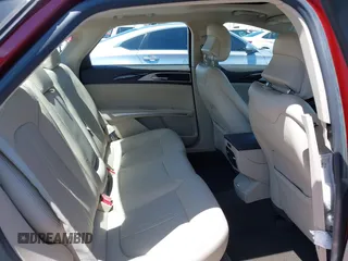 2016 Lincoln MKZ z VIN 3LN6L2G93GR612748, wystawiony jako IAAI lot #42262334 z przebiegiem 72 190 mil mil oraz . Historia ofert i sprzedaży dostępna na DreamBid. Obrazek 8.